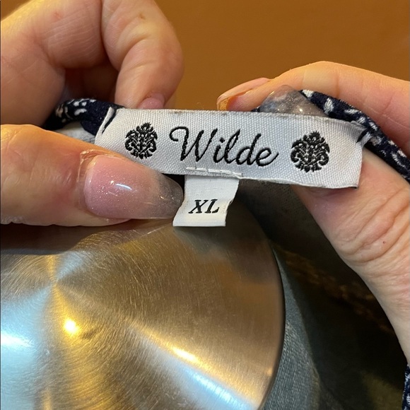 Wilde XL mini dress in white & blue floral design Cap sleeves stretchy fabric ⭐️ - Picture 3 of 5